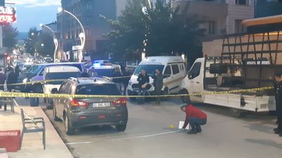 Kocaeli'de yol verme kavgasında 1 kişi vuruldu