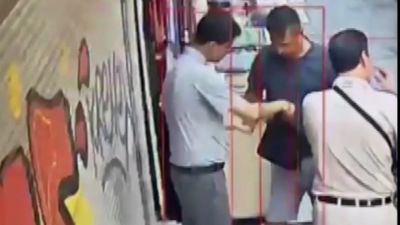 İstanbul'da tırnakçılık yöntemiyle turistlerin paralarını çalan 3 şüpheli yakalandı