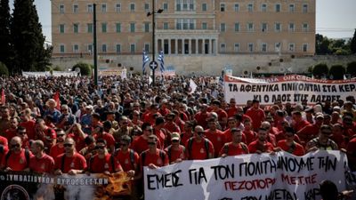 Yunanistan'da çalışma saatleri tartışılıyor: İşçi ve memurlar 24 saatlik greve gitti