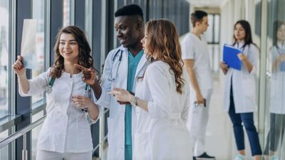 ABD'de doktor açığı: Cerrah ve psikiyatrist bulunamıyor