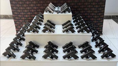 Uşak’ta otobüste 55 ruhsatsız silah ele geçirildi