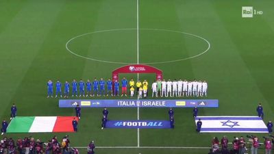 İtalyan taraftarlar, soykırımcı İsrail’in marşını ıslıkladı