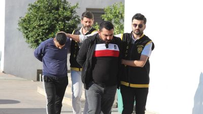 Adana'da kuzenlerin kavgasında kan döküldü