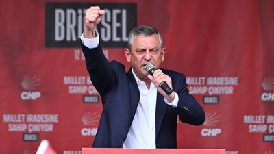 Özgür Özel'in yurt dışı turu devam ediyor: Sıradaki adres Hollanda