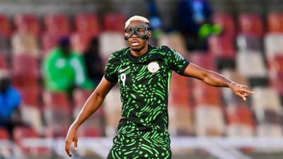 Victor Osimhen, milli takımdan arkadaşına tavsiyelerde bulundu