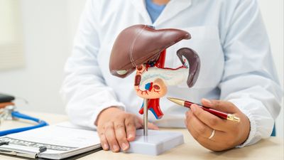 Bu 4 belirtiyi hafife almayın: Karaciğeriniz alarm veriyor olabilir