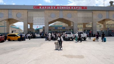 Van'a 9 ayda 572 bin İranlı turist geldi