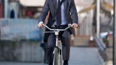 Japonya'da alkollü halde bisiklet kullanan öğretmen kovuldu