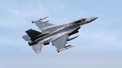 Bulgaristan Hava Kuvvetleri’nde F-16 krizi: Kullanacak pilot yok