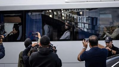 Ünlülere uyuşturucu operasyonu: 8 isimde uyuşturucu tespit edildi