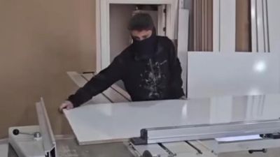 Aksaray'da kafasına kereste düşen çocuk can verdi