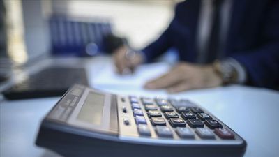 Bakanlık, bazı mesleklere yıllık harç zorunluluğu getirmek için çalışmalara başladı