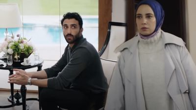 Kızılcık Şerbeti 110. bölüm fragmanı: Firaz'ın Demet'i gözünü kararttı 