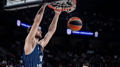 Anadolu Efes'te Georgios Papagiannis yaklaşık 8 ay yok!