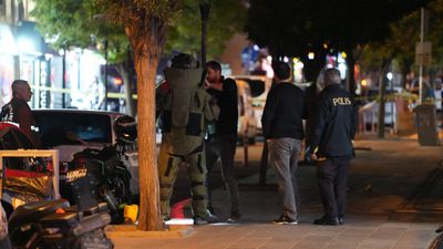 Kırıkkale'de polisin meraklı vatandaşlarla imtihanı: En işlek caddesinde şüpheli paket paniği