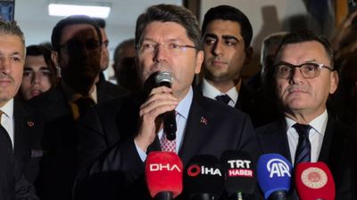 Yılmaz Tunç'tan Ali Mahir Başarır'a tepki: Milletimiz hakarete geçit vermeyecek