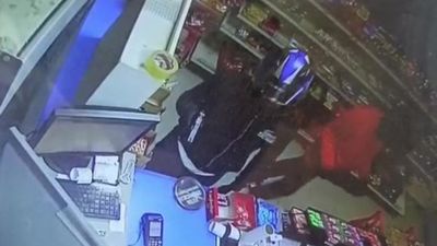 Adana'da petrol istasyonu marketinde silahlı soygun