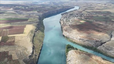 MÖ 3000 yıllık izler bulunuyor: Kızılin Kanyonu güzelliği ile büyülüyor