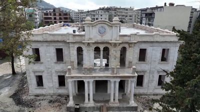 Hatay’da hasar gören tarihi valilik binasında restarasyon