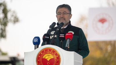 İbrahim Yumaklı: DSİ'deki dozer sayımız 245'e yükseldi