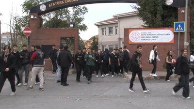 İstanbul'da sağanak tatili: Öğrenciler okullarından erken çıktı