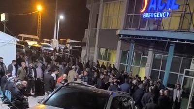 Hakkari'de ağaçtan düşen şahıs hayatını kaybetti