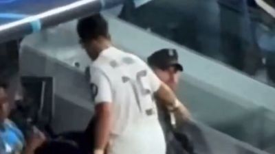 Juventus maçında Arda Güler'den polislere jest!