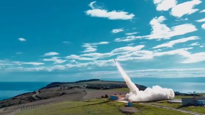 Türk savunma sanayiinin yeni balistik füze testi başarılı oldu