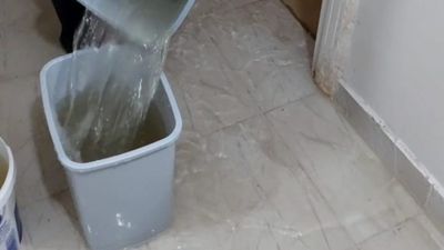 Fatih’te sağanak yağış etkili oldu: Zemin kattaki daireleri su bastı