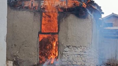 Tokat’ta yangın: Ev ve samanlık küle döndü
