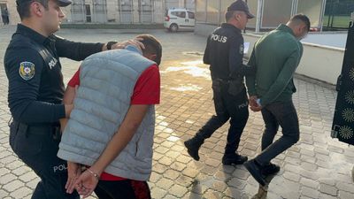 Samsun'da sattıkları çiçek alınmadı: Etrafa saldırıp olay çıkardılar