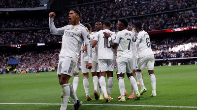 El Clasico'da Real Madrid, Barcelona'yı devirdi