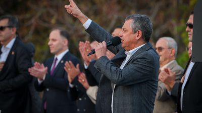 Özgür Özel: Türkiye'yi  Avrupa Birliği'ne taşıyacağız