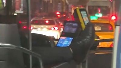 İstanbul'da otobüs şoförünün araç kullanma biçimi şoke etti