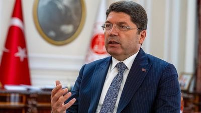 Yılmaz Tunç: Denetimli serbestlik hükümlüleri 2,5 milyon fidanı toprakla buluşturdu