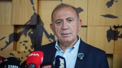 Gürsel Tekin: CHP’de resmen zenciyim, beni asıl engelleyen Ekrem İmamoğlu’dur