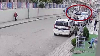 Siirt'te 10 yaşındaki çocuğa otomobil çarptı