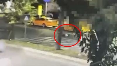 Batman'da genç kadına çarpan motosikletin sürücüsü ağır yaralandı