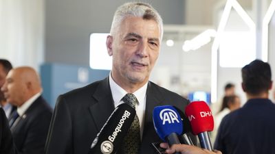 Ömer Bolat duyurdu: Mal ve hizmet ihracatında 390 milyar dolara ulaşarak rekor kırdık