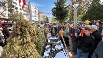 Tekirdağ'da komandolar, silahlarını sergiledi