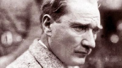 1923'te kurulan Türkiye Cumhuriyeti'nin ilk kabinesi