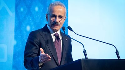 İstanbul Havalimanı ve Marmaray toplam 1 milyar 832 milyon 937 bin 350 kişiye hizmet verdi