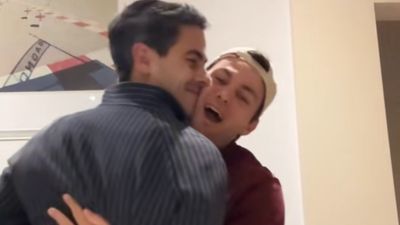 Hollanda seçimlerini kazanan partinin başkanı, LGBT'li çıktı