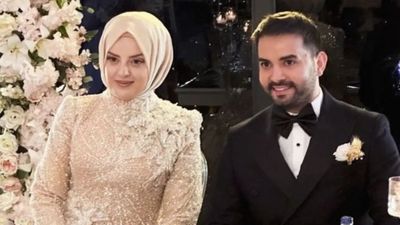 Kadir Ezildi'den eşine 3 milyon TL'lik hediye! Arabayı elleriyle yıkadı