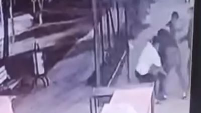 Adana'da dehşet anları: 3 lise öğrencisini dövüp, bıçakladılar