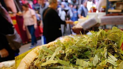 Aktarlara mevsim geçişlerinde ilgi arttı: Vatandaşlar akın ediyor