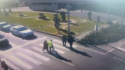 Nevşehir'de trafik polisinden örnek davranış