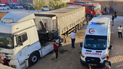 Mardin'de babasının kullandığı tırın altında kalan çocuk can verdi