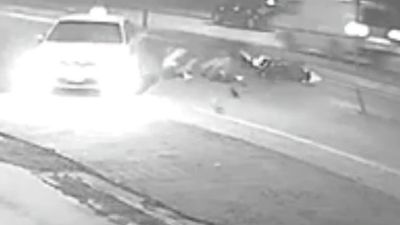 Düzce'de motosiklete taksi çarptı: 2 yaralı