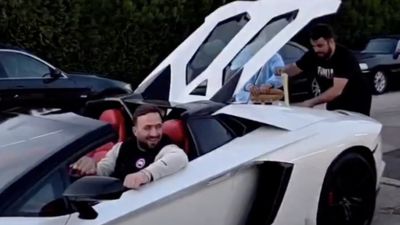Trabzonlu gurbetçi, Lamborghini’de kuymak yaptı